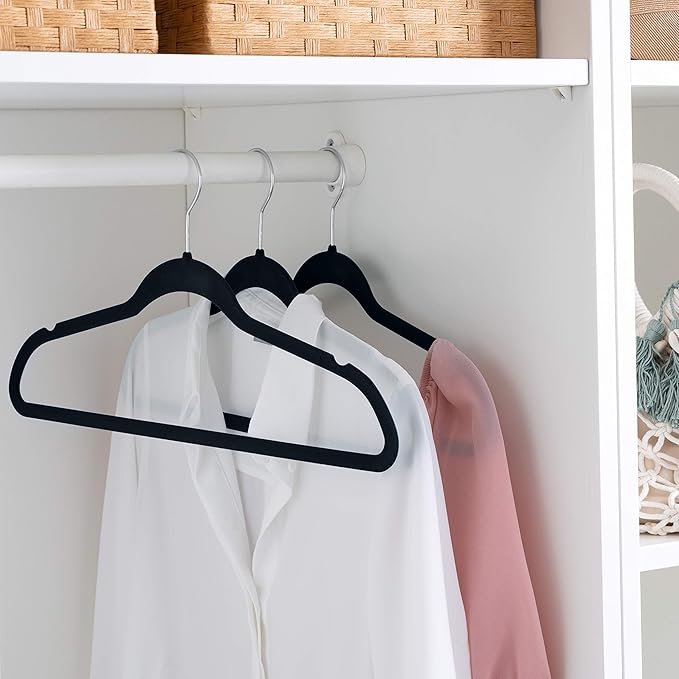 Simplify 10 Super Slim Velvet Huggable Hangers in Black